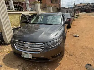 Ford Taurus 2013 Gray