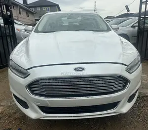 Ford Fusion SE 2013 White
