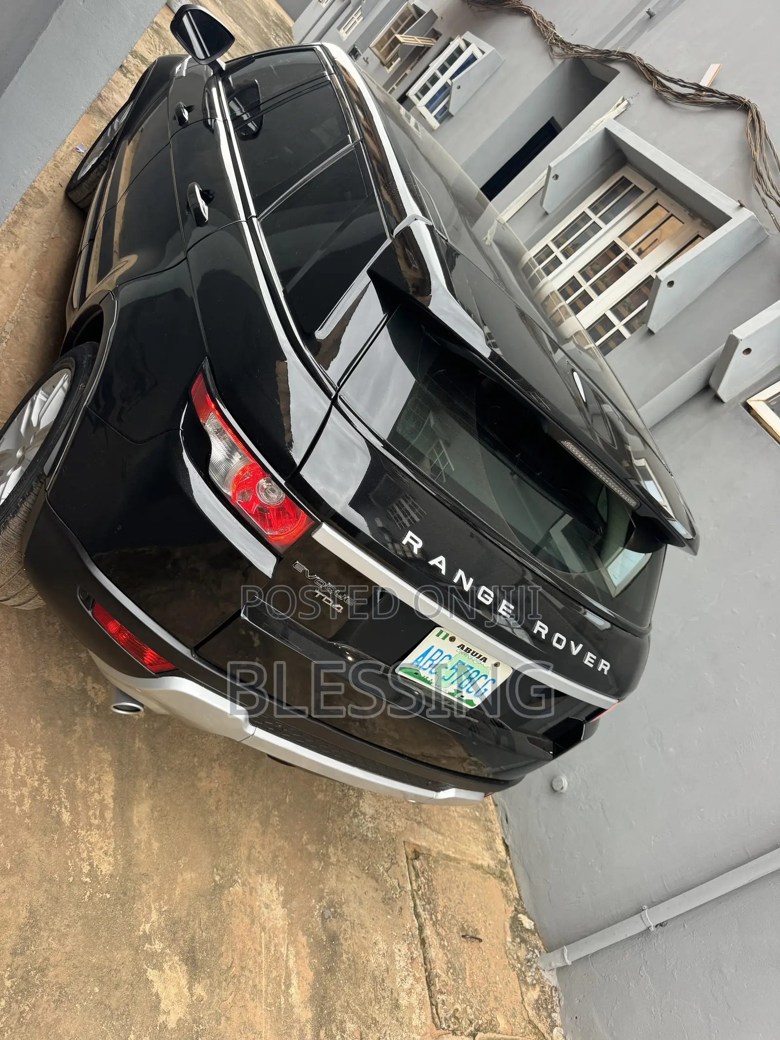 Land Rover Range Rover Vogue 2012 Black