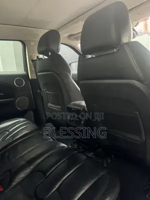 Land Rover Range Rover Vogue 2012 Black