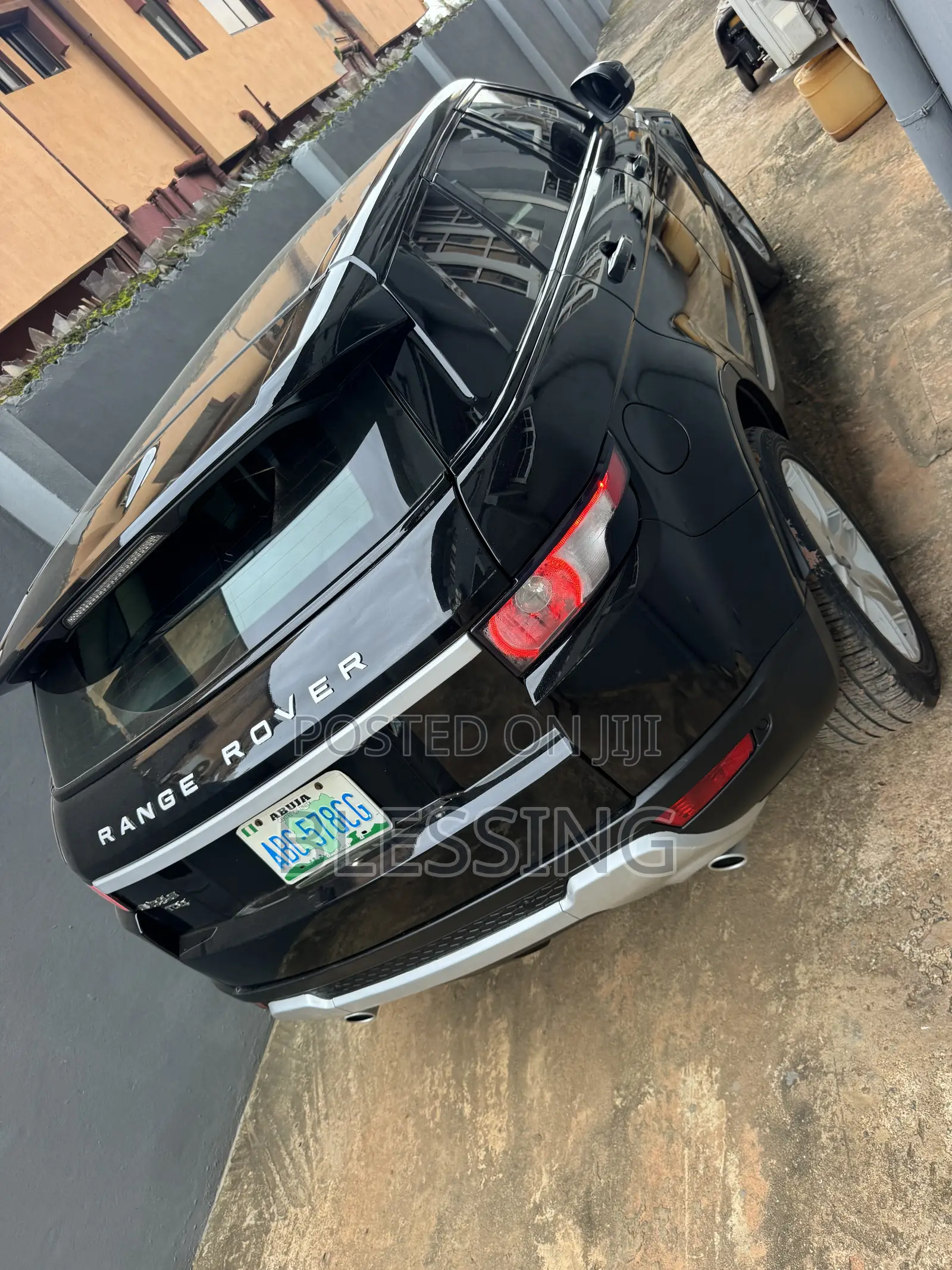 Land Rover Range Rover Vogue 2012 Black