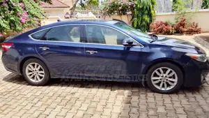Toyota Avalon Limited 4dr Sedan (3.5L 6cyl 6A) 2014 Blue