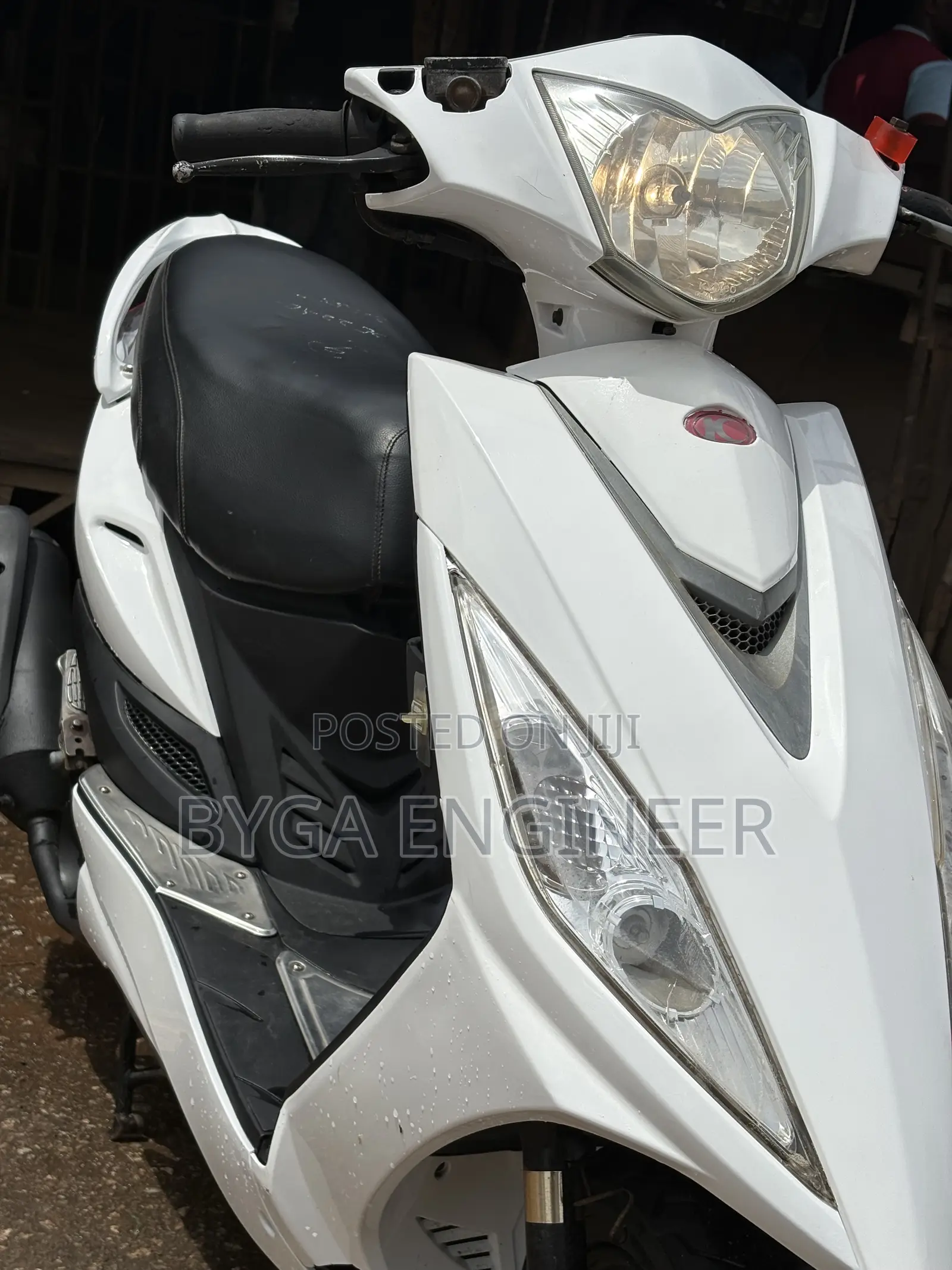 Kymco 2020 White
