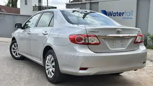 Toyota Corolla LE 4dr Sedan (1.8L 4cyl 4A) 2013 Silver