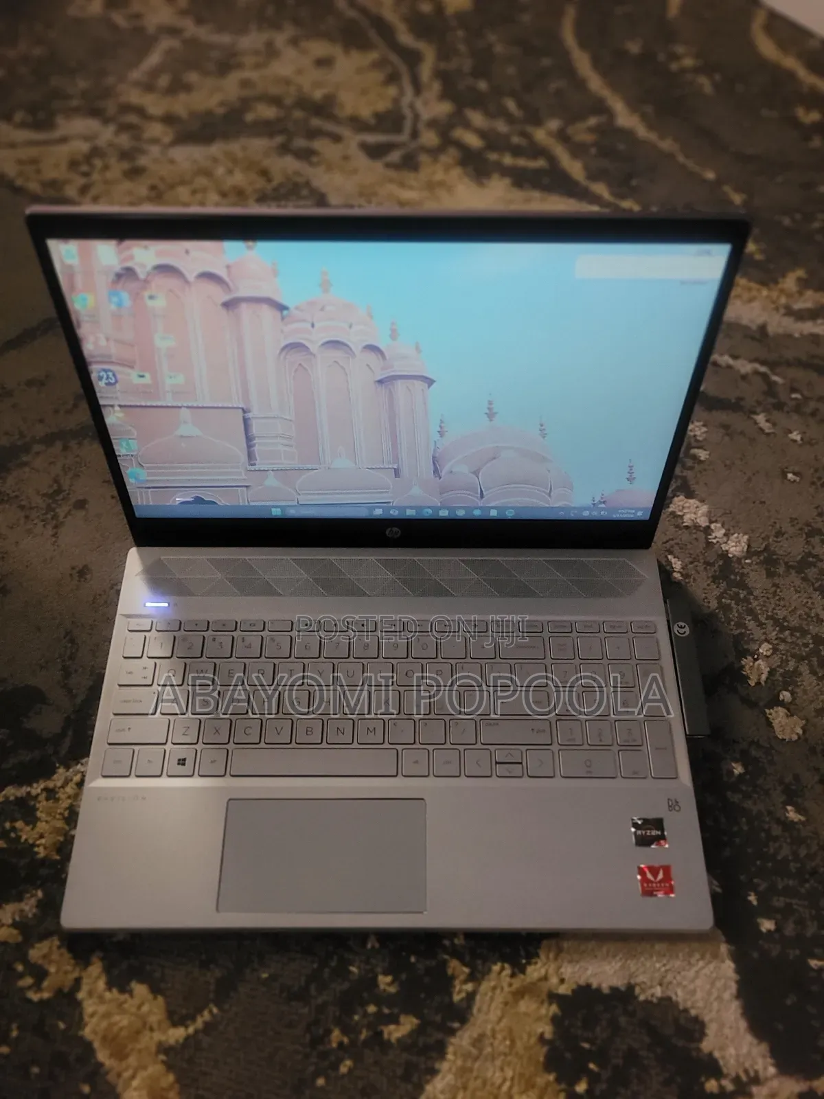 Laptop HP Pavilion 15z 1GB AMD Ryzen 5 SSD 256GB