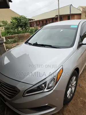 Hyundai Sonata Base Sedan FWD (2.4L 4cyl 6A) 2017 Silver