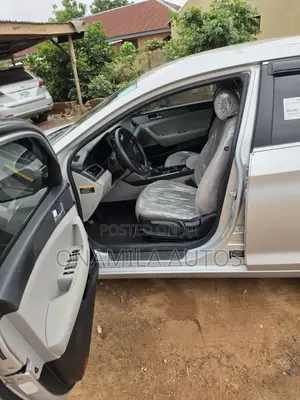Hyundai Sonata Base Sedan FWD (2.4L 4cyl 6A) 2017 Silver