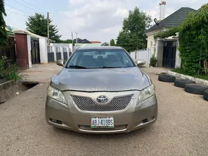 Toyota Camry LE 4dr Sedan (2.4L 4cyl 5A) 2008 Gold