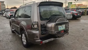 Mitsubishi Pajero 3.0 2012