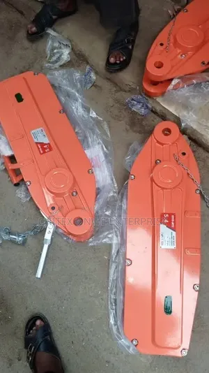 Ton Wire Rope Puller / Tirfor Puller*.