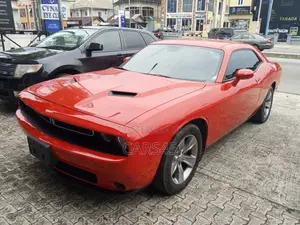 Dodge Challenger SXT RWD 2017 Red