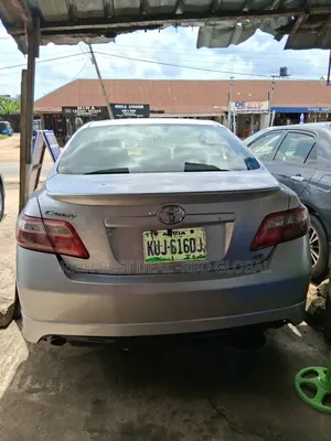 Toyota Camry SE V6 4dr Sedan (3.5L 6cyl 6AM) 2008 Silver