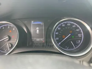 Toyota Camry SE FWD 2020 Silver