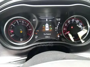 Dodge Challenger SXT RWD 2017 Red