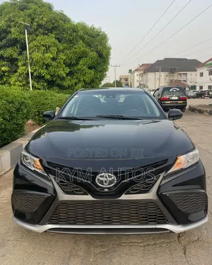 Toyota Camry SE (2.5L 4cyl 8A) 2019 Black