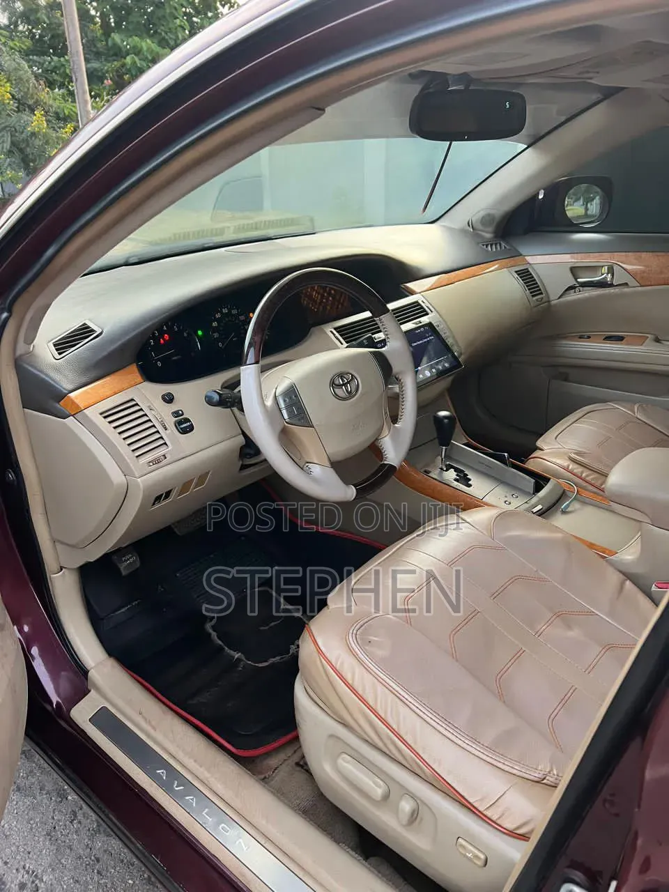 Toyota Avalon 2005 Red