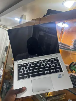 Laptop HP EliteBook 1030 8GB Intel Core i5 SSD 256GB