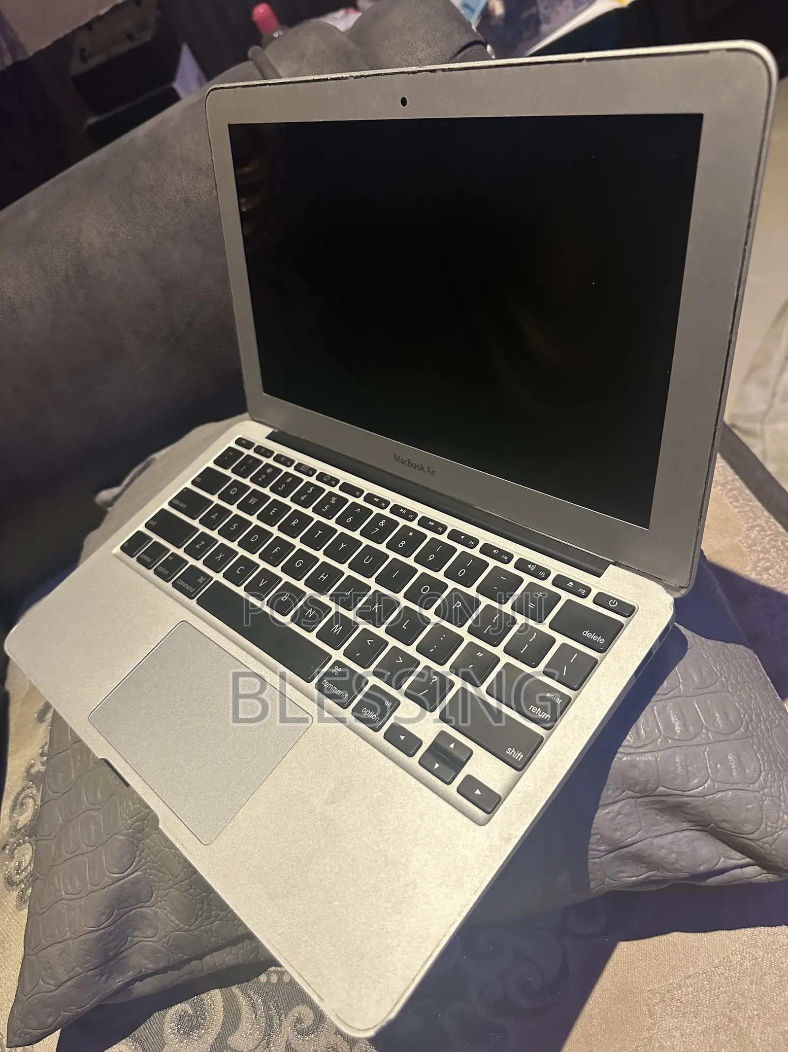Laptop Apple MacBook Air 2010 2GB Intel Core 2 Duo SSD 128GB
