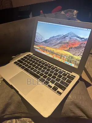 Laptop Apple MacBook Air 2010 2GB Intel Core 2 Duo SSD 128GB