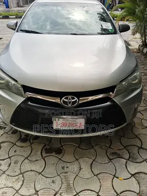 Toyota Camry 2016 Silver