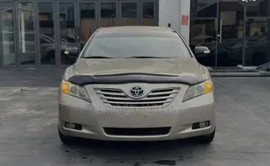 Toyota Camry LE 4dr Sedan (2.4L 4cyl 5A) 2009 Gold