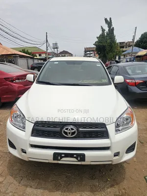 Toyota RAV4 2010 White