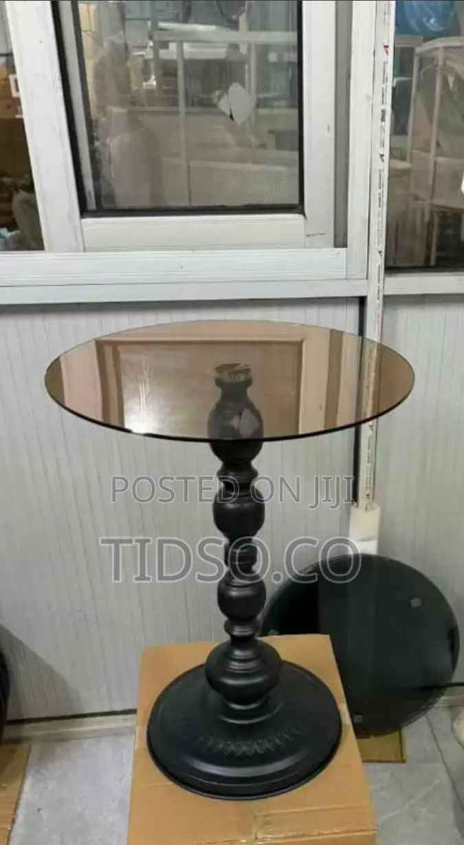 Classy Accent Glass Side Stool