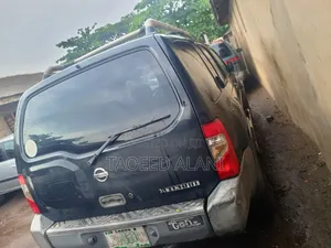 Nissan Xterra 2002 Black