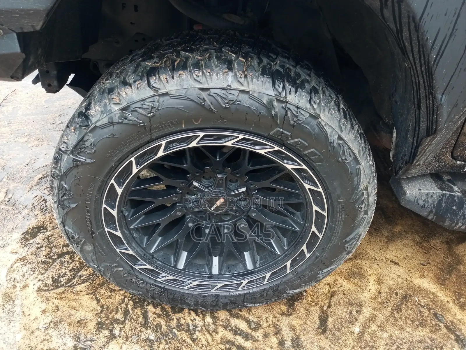Toyota Hilux 2021 Black