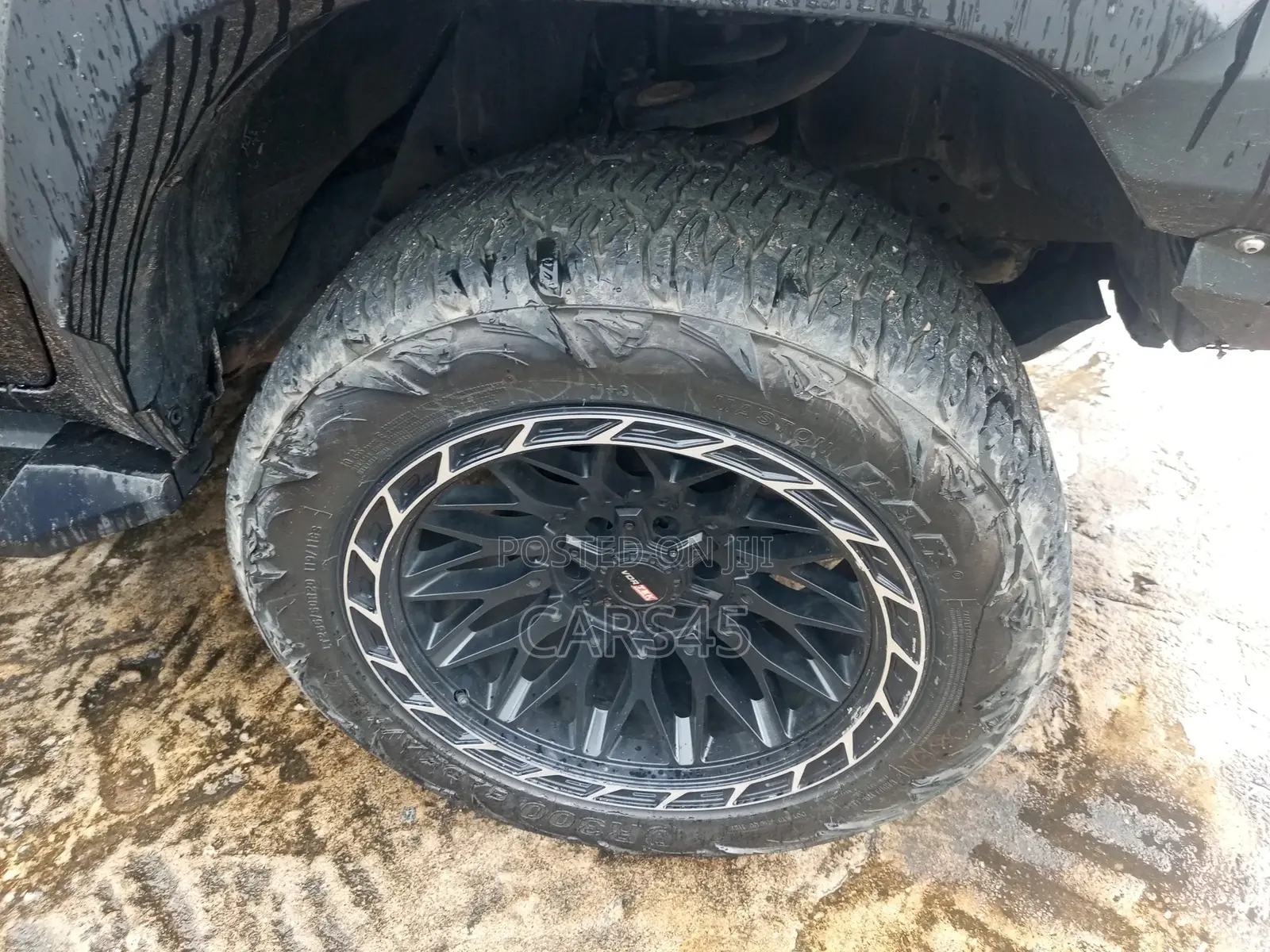 Toyota Hilux 2021 Black