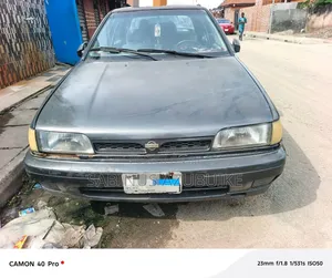 Nissan Sunny 1995 Gray