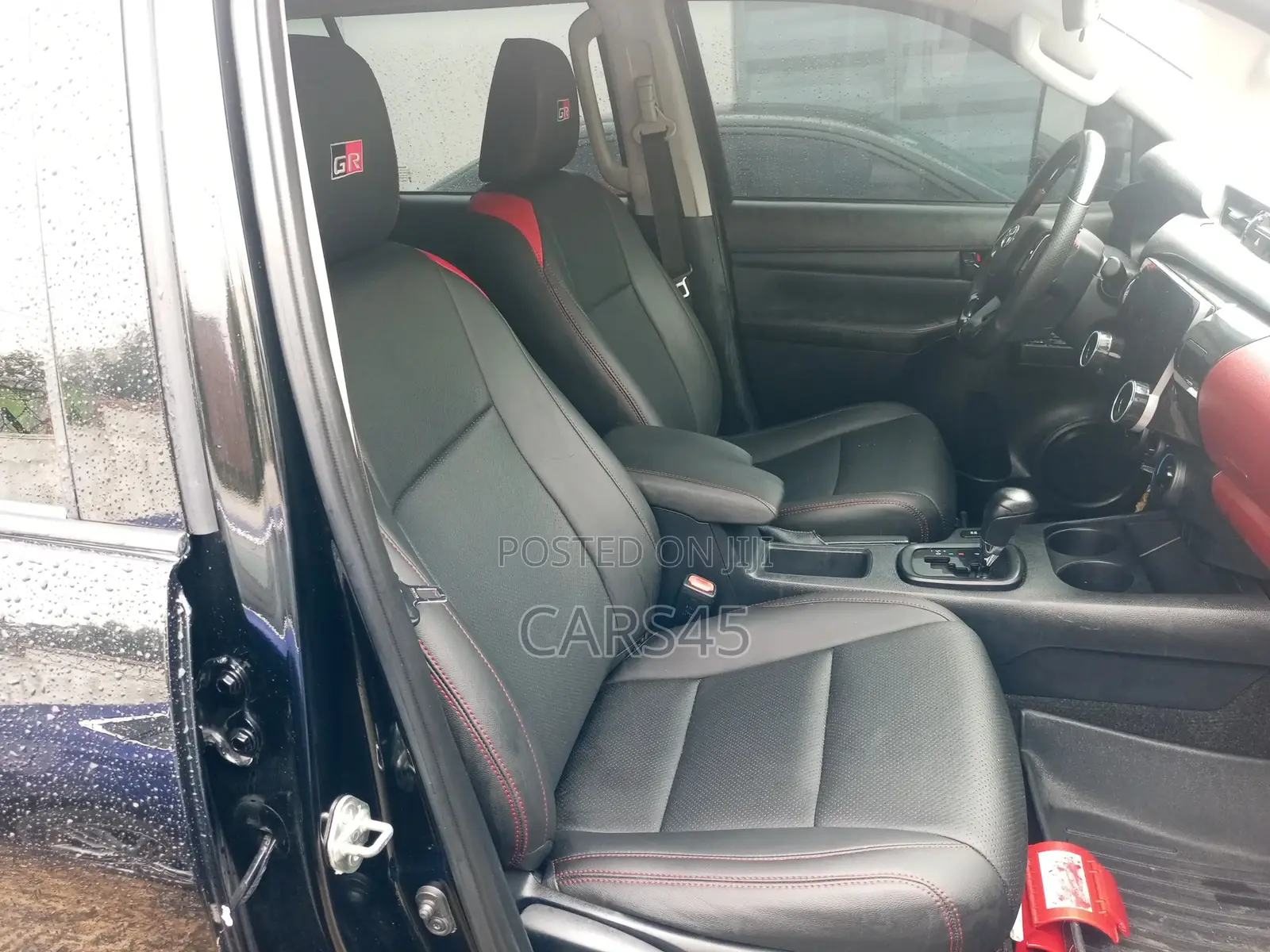 Toyota Hilux 2021 Black