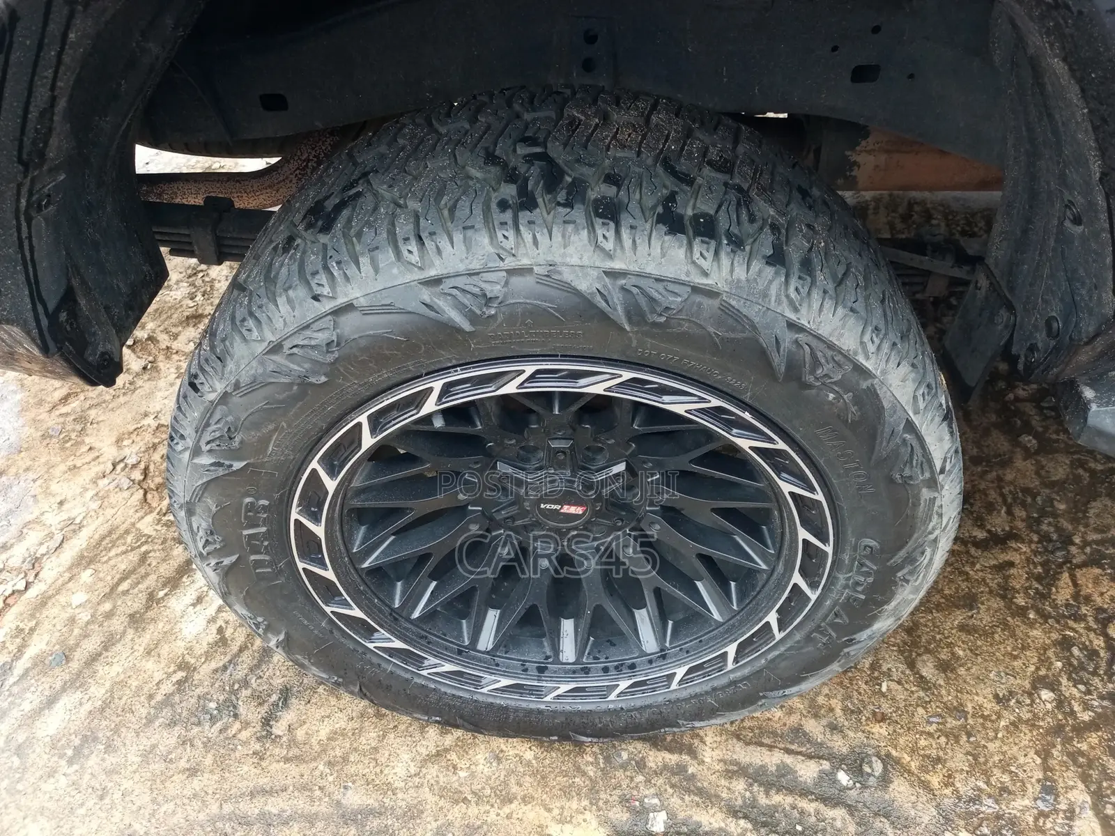 Toyota Hilux 2021 Black