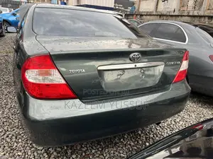 Toyota Camry LE 4dr Sedan (2.4L 4cyl 5M) 2003 Green