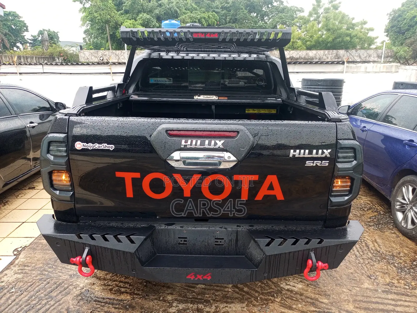 Toyota Hilux 2021 Black