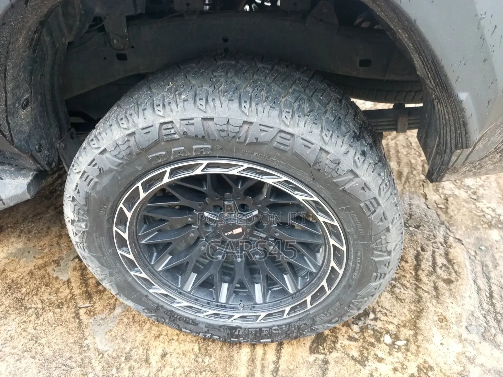 Toyota Hilux 2021 Black