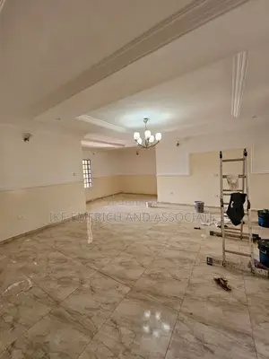 3bdrm Block of Flats in Guzape District for rent