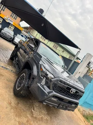 Toyota Tacoma SR5 Double Cab 5' Bed AT 2024 Gray