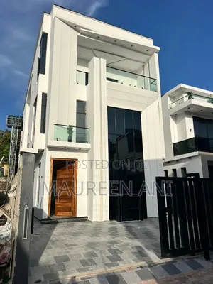 6bdrm Duplex in Chevron for sale