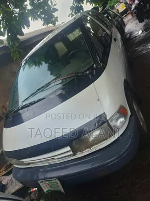 Toyota Previa 1997 White