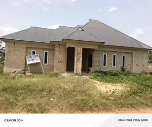 3bdrm Bungalow in Obio Etoi, Uyo for sale
