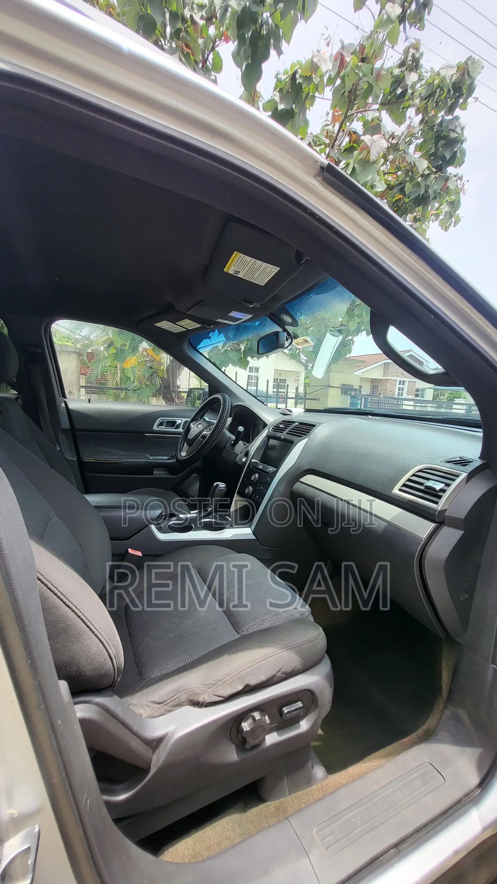 Ford Explorer 2013 Silver
