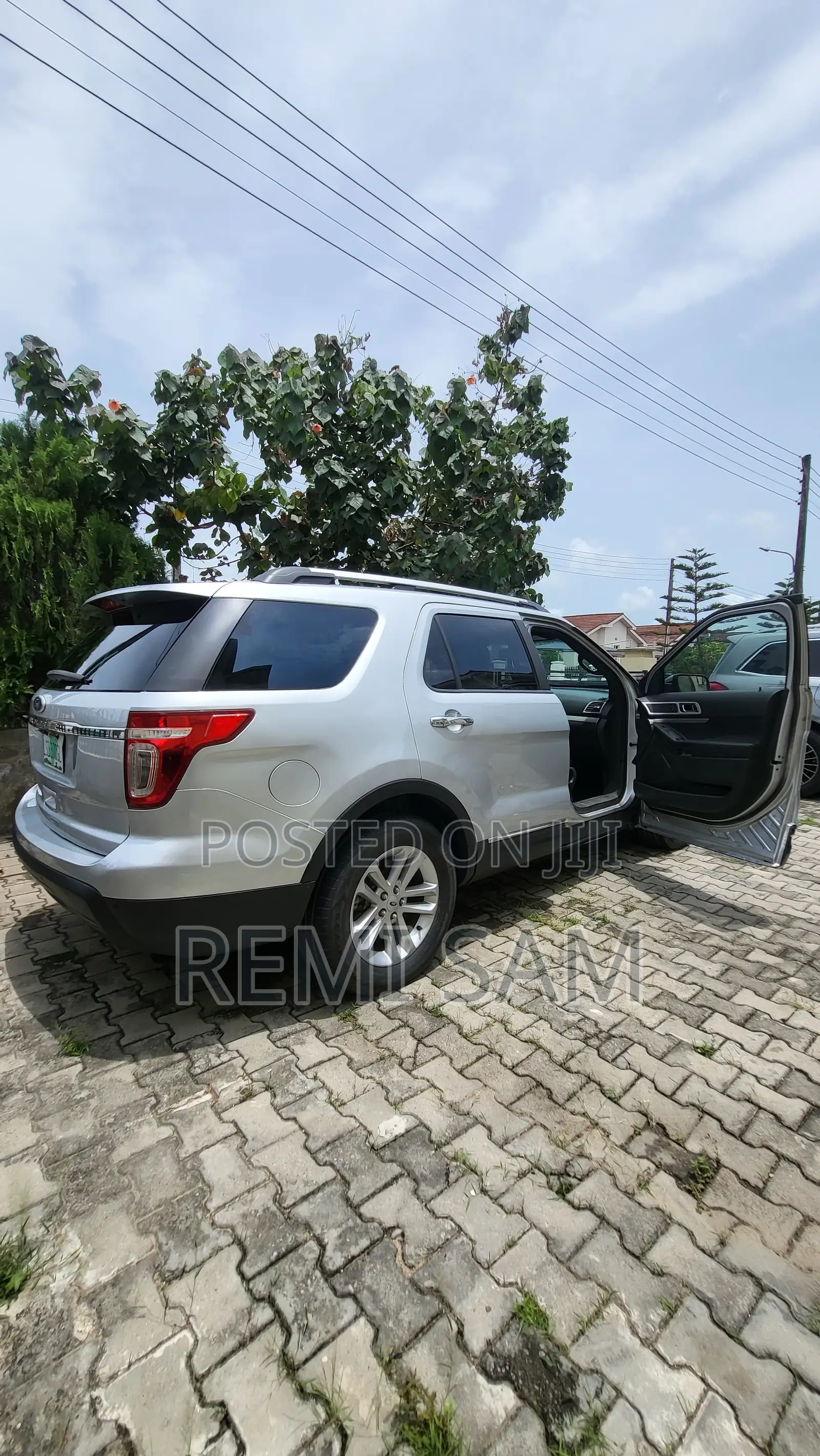 Ford Explorer 2013 Silver