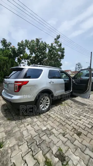 Ford Explorer 2013 Silver