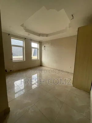 Mini Flat in Chevy View Chevron for rent