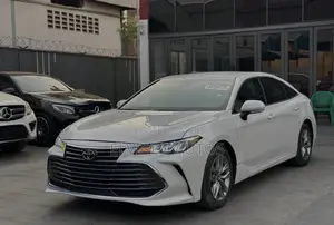 Toyota Avalon XLE 2021 White