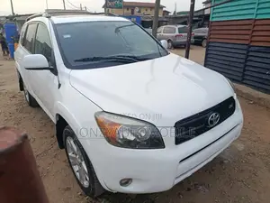 Toyota RAV4 2008 White