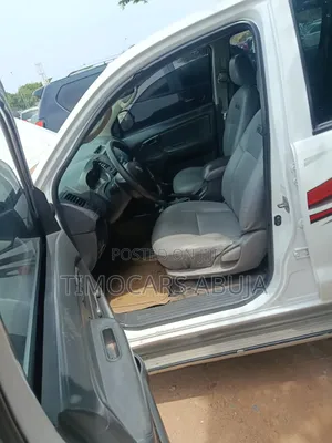 Toyota Hilux 2013 White