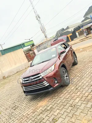 Toyota Highlander XLE V6 4x4 (3.5L 6cyl 6A) 2016 Burgundy