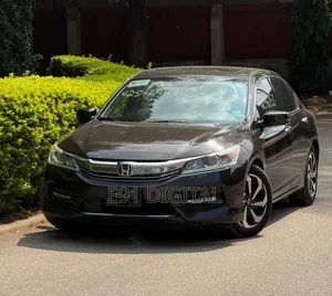 Honda Accord Touring 4dr Sedan FWD (3.5L 6cyl 6A) 2016 Brown